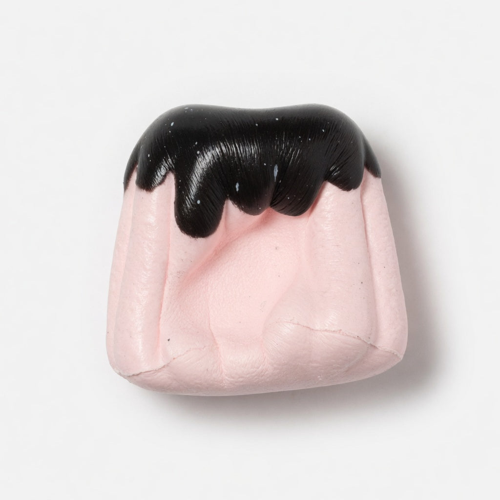 Moozy Pink Canelé